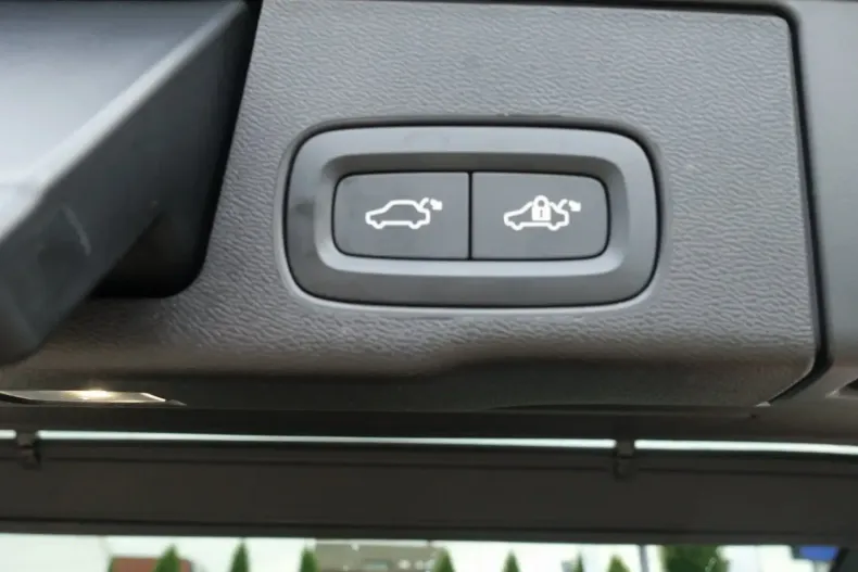 Volvo XC60 din 2024 cu 13.800 km - oferta VOL121160 - foto 27