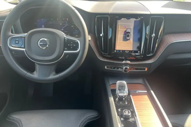 Volvo XC60 din 2024 cu 7.968 km - oferta VOL121162 - foto 8