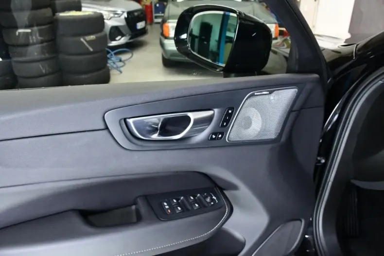 Volvo XC60 din 2024 cu 25.500 km - oferta VOL121169 - foto 19