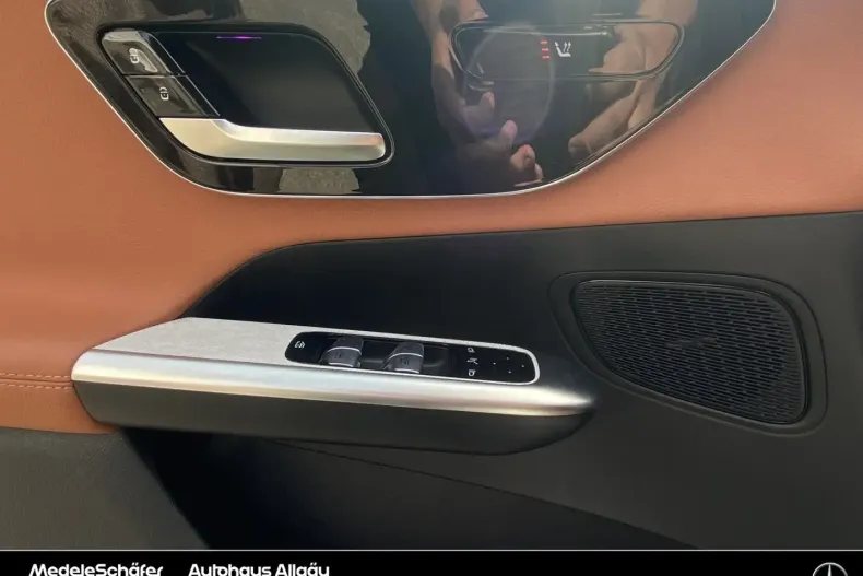 Mercedes-Benz GLC 200 din 2024 cu 14.969 km - oferta MER121170 - foto 13