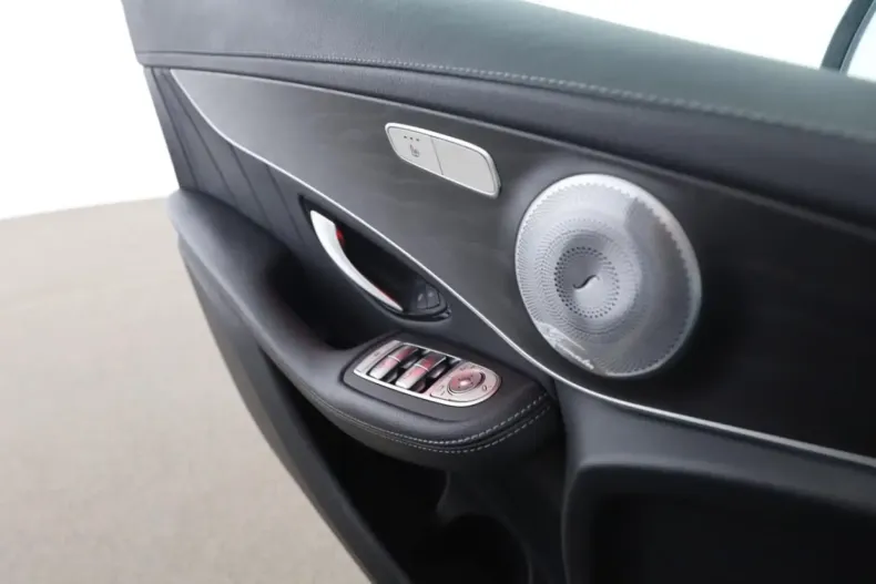 Mercedes-Benz GLC 220 din 2020 cu 75.700 km - oferta MER121180 - foto 10