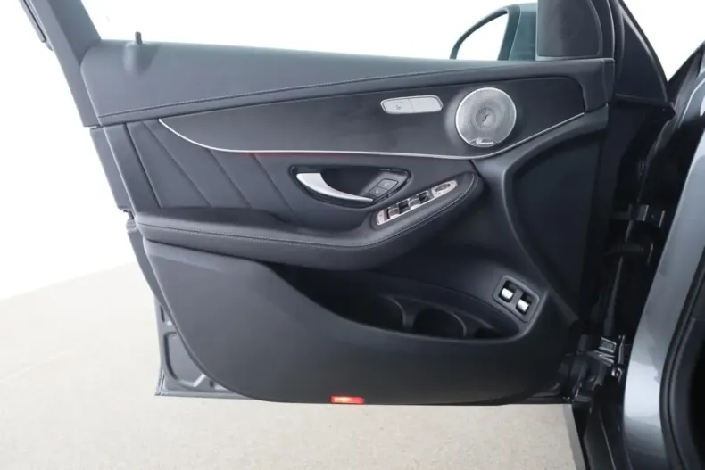 Mercedes-Benz GLC 220 din 2020 cu 75.700 km - oferta MER121180 - foto 15