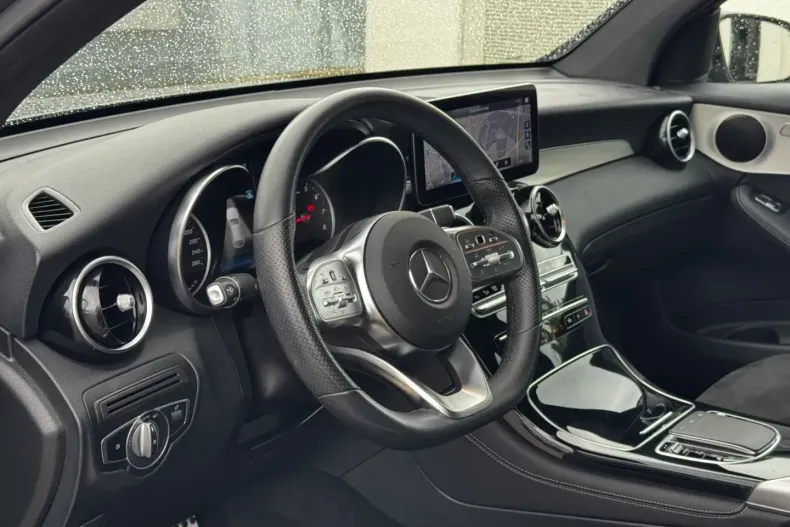 Mercedes-Benz GLC 300 din 2020 cu 83.240 km - oferta MER121185 - foto 9