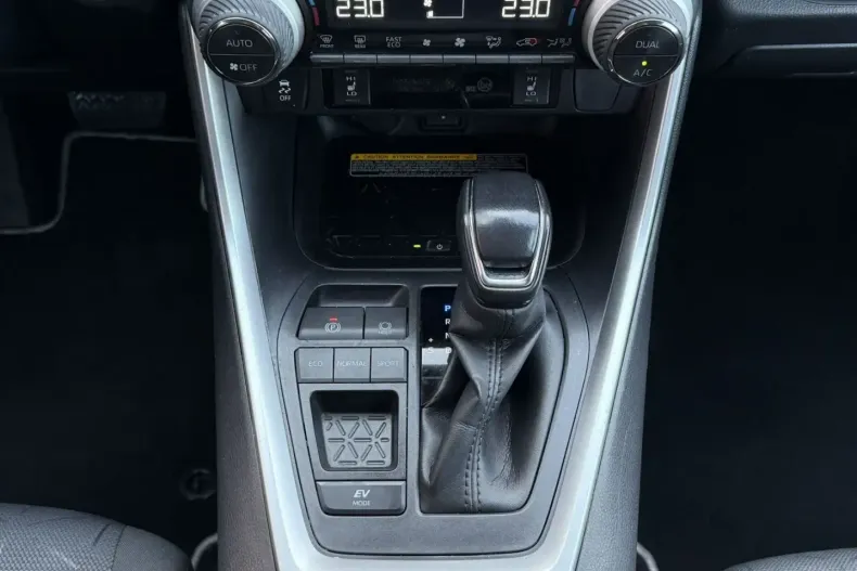 Toyota RAV4 din 2021 cu 60.860 km - oferta TOY121188 - foto 13