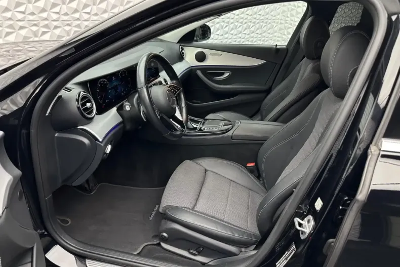 Mercedes-Benz E 200 din 2020 cu 44.852 km - oferta MER121195 - foto 6