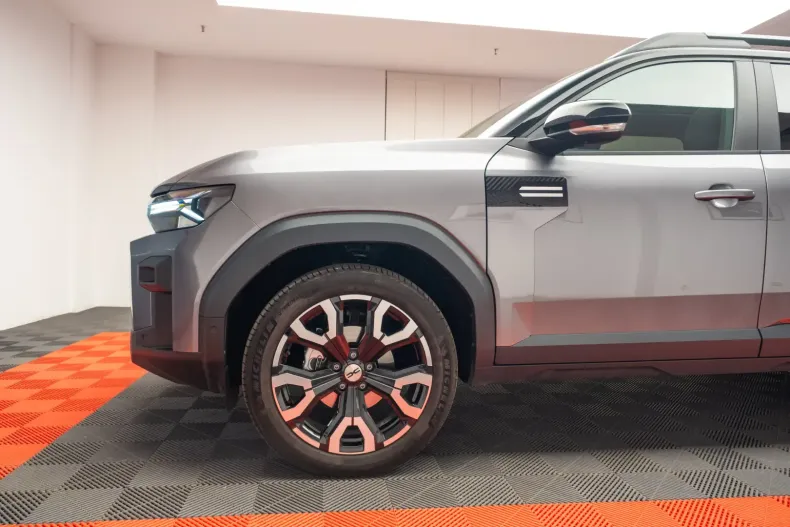 Dacia Bigster din 2025 cu 5 km - oferta DAC121200 - foto 7