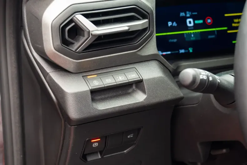 Dacia Bigster din 2025 cu 5 km - oferta DAC121200 - foto 22