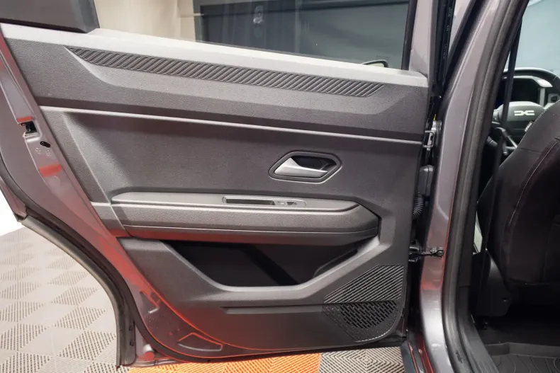 Dacia Bigster din 2025 cu 5 km - oferta DAC121200 - foto 27