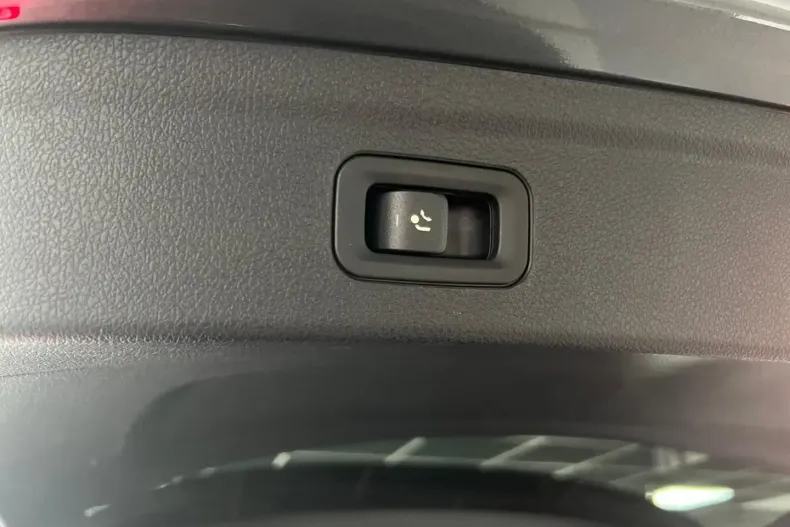 Mercedes-Benz GLE 350 din 2020 cu 60.000 km - oferta MER121231 - foto 20