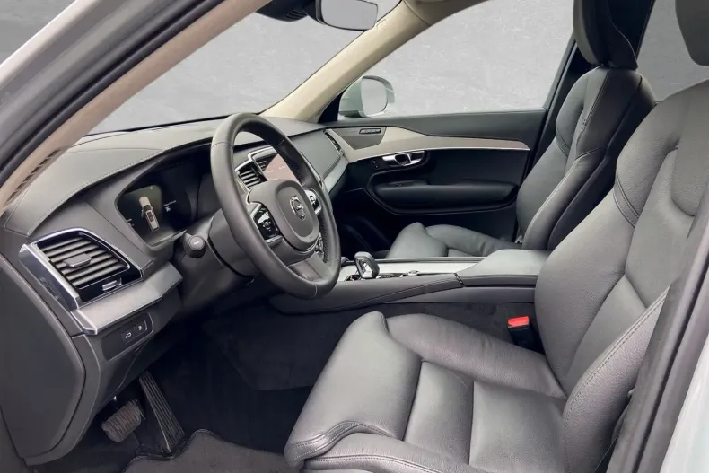 Volvo XC90 din 2024 cu 37.000 km - oferta VOL121235 - foto 3