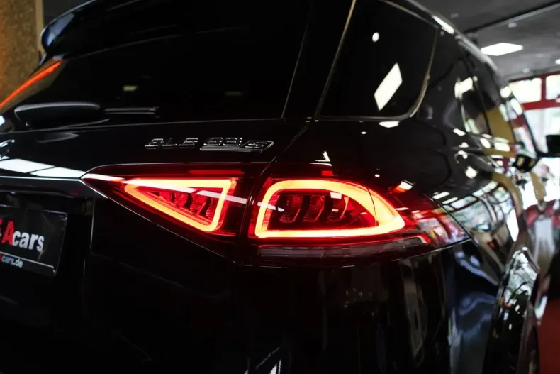 Mercedes-Benz GLE 63 AMG din 2024 cu 14.500 km - oferta MER121236 - foto 10