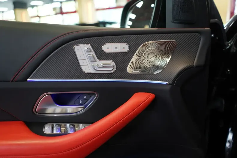 Mercedes-Benz GLE 63 AMG din 2024 cu 14.500 km - oferta MER121236 - foto 19