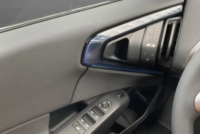 BMW X3 din 2025 cu 4.044 km - oferta BMW121254 - foto 8