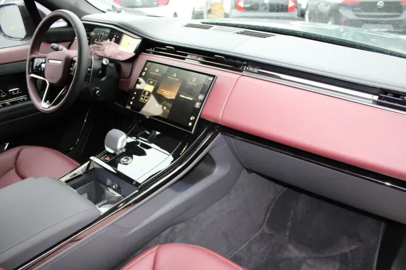 Land Rover Range Rover Sport din 2024 cu 18 km - oferta LAN121267 - foto 10