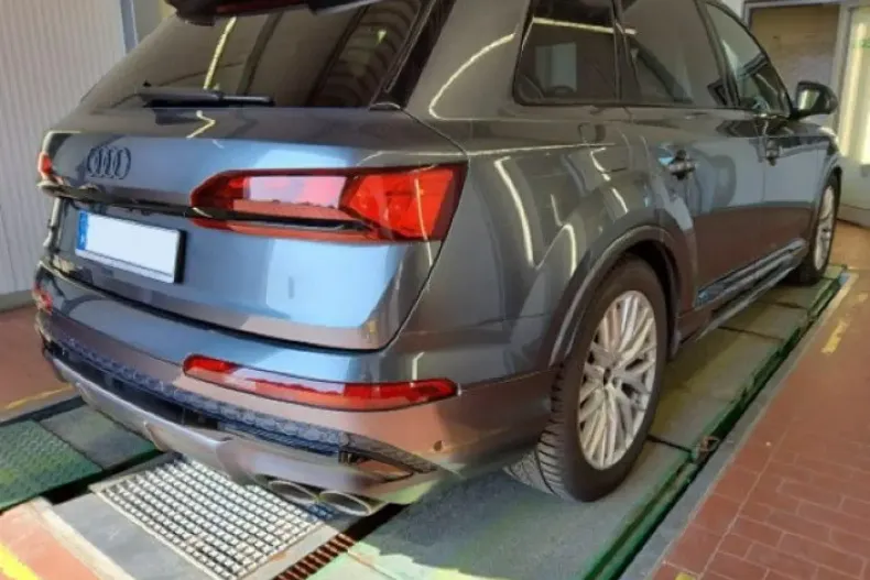 Audi SQ7 din 2024 cu 19.310 km - oferta AUD121277 - foto 3