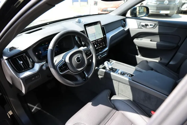 Volvo XC60 din 2025 cu 5.000 km - oferta VOL121288 - foto 9