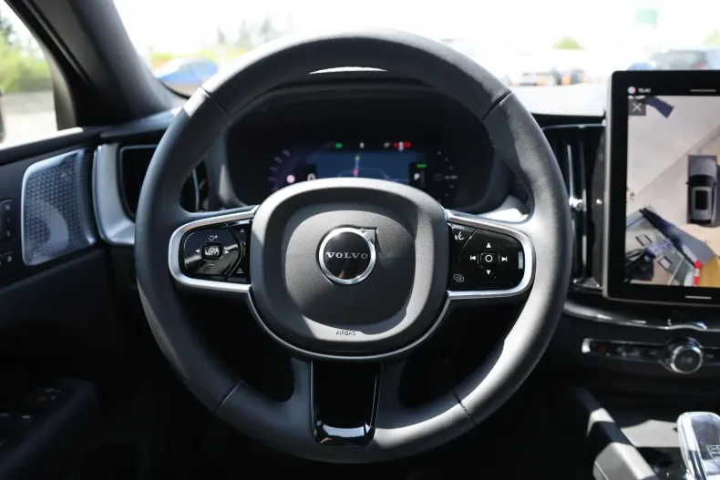 Volvo XC60 din 2025 cu 5.000 km - oferta VOL121288 - foto 18