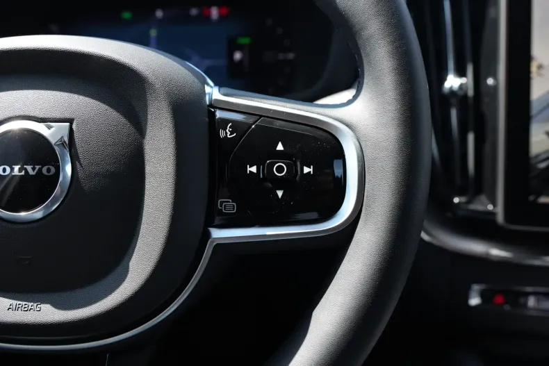 Volvo XC60 din 2025 cu 5.000 km - oferta VOL121288 - foto 19
