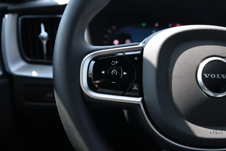 Volvo XC60 din 2025 cu 5.000 km - oferta VOL121288 - foto 20