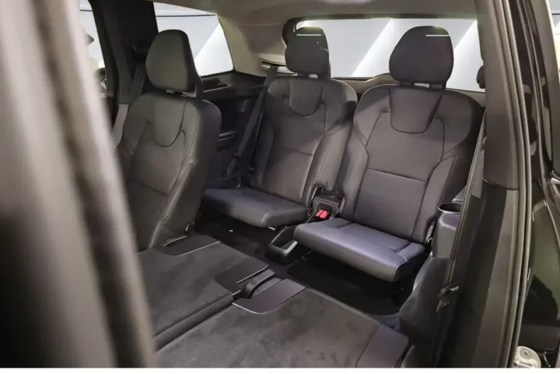 Volvo XC90 din 2023 cu 26.610 km - oferta VOL121289 - foto 8