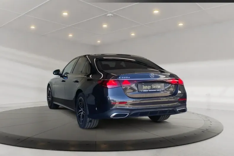 Mercedes-Benz E 220 din 2023 cu 35.490 km - oferta MER121292 - foto 3