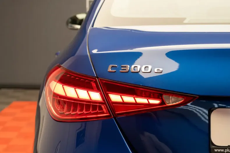 Mercedes-Benz C 300 din 2024 cu 16.000 km - oferta MER121294 - foto 29