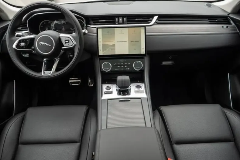 Jaguar F-Pace din 2022 cu 45.000 km - oferta JAG121309 - foto 9