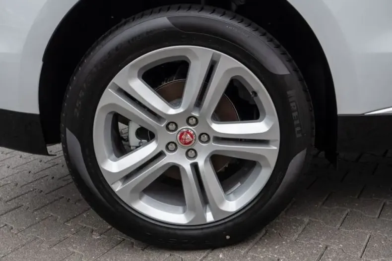 Jaguar F-Pace din 2022 cu 45.000 km - oferta JAG121309 - foto 16