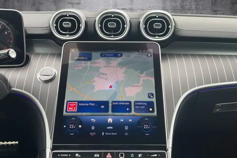 Mercedes-Benz CLE 200 din 2024 cu 14.900 km - oferta MER121317 - foto 15