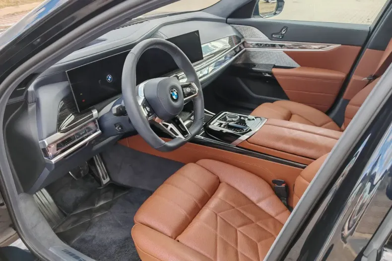 BMW 740 din 2023 cu 35.000 km - oferta BMW121318 - foto 7