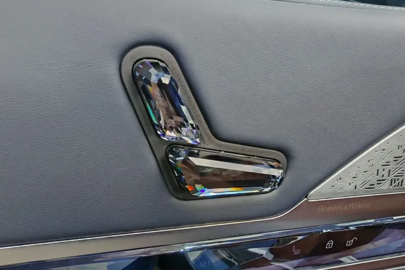 BMW 740 din 2023 cu 35.000 km - oferta BMW121318 - foto 13