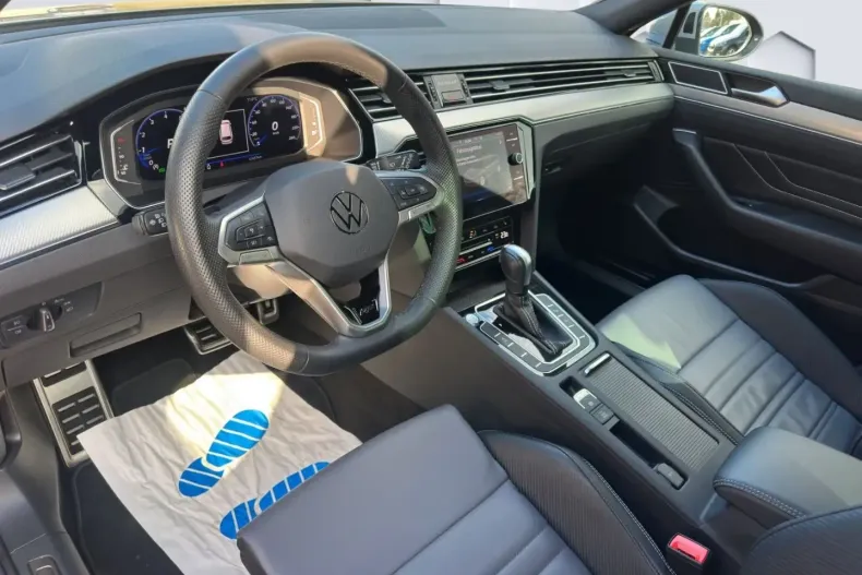 Volkswagen Passat Variant din 2023 cu 41.652 km - oferta VOL121320 - foto 14