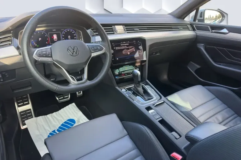 Volkswagen Passat Variant din 2023 cu 41.652 km - oferta VOL121320 - foto 15
