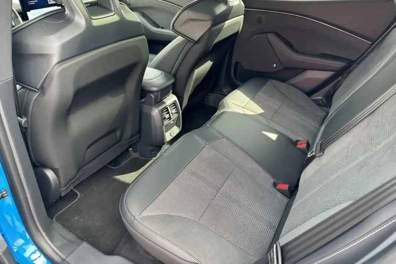 Ford Mustang Mach-E din 2022 cu 9.950 km - oferta FOR121327 - foto 9