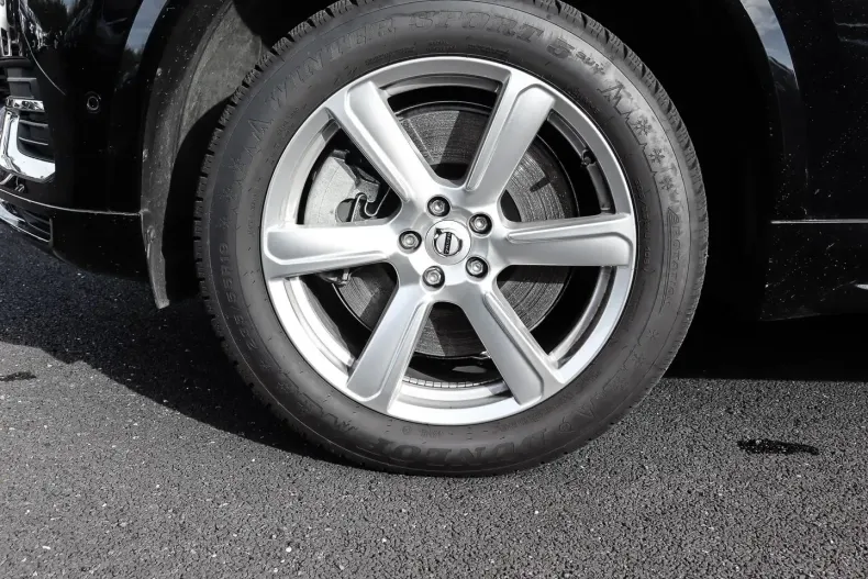 Volvo XC90 din 2024 cu 24.673 km - oferta VOL121329 - foto 3