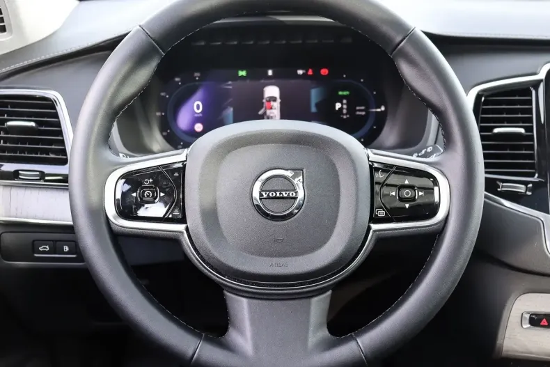 Volvo XC90 din 2024 cu 24.673 km - oferta VOL121329 - foto 6