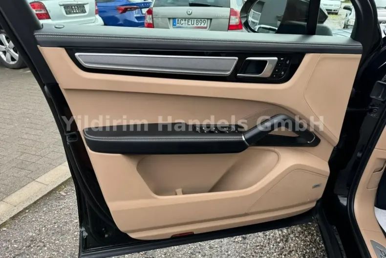 Porsche Cayenne din 2022 cu 53.000 km - oferta POR121336 - foto 4