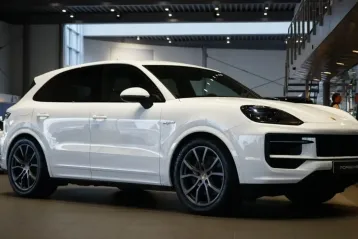 Porsche Cayenne din 2024 - oferta POR121337