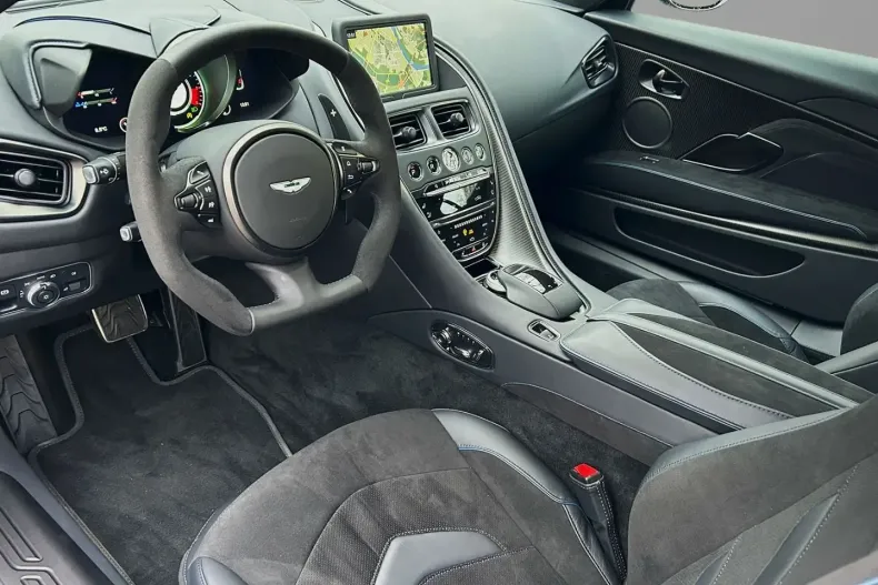 Aston Martin DBS din 2023 cu 2.090 km - oferta AST121349 - foto 3