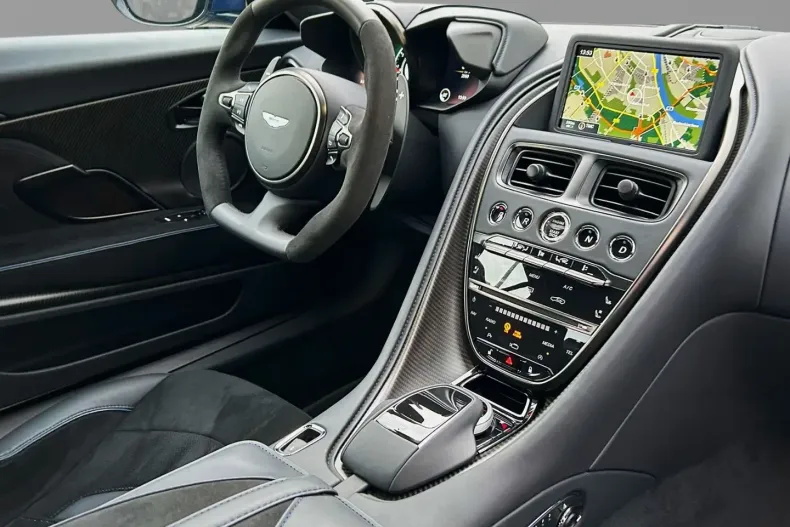 Aston Martin DBS din 2023 cu 2.090 km - oferta AST121349 - foto 24