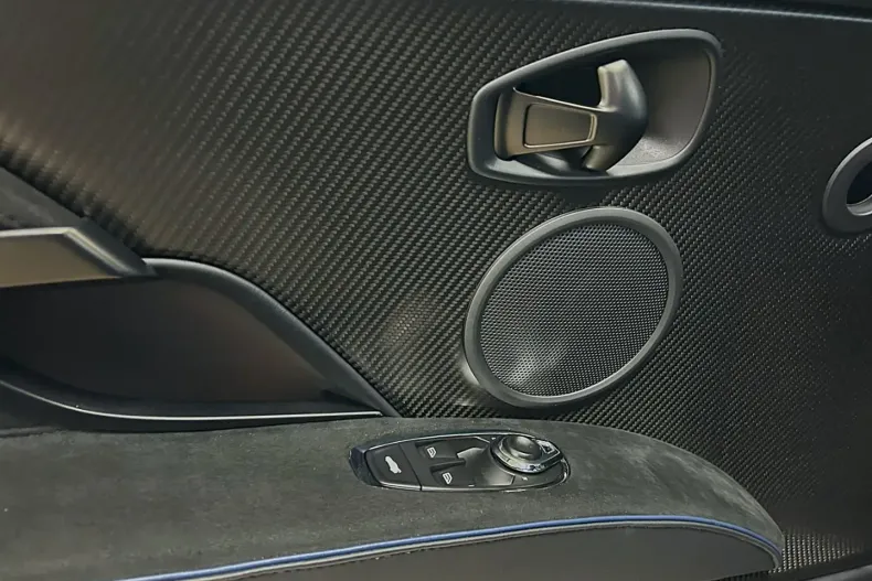 Aston Martin DBS din 2023 cu 2.090 km - oferta AST121349 - foto 29