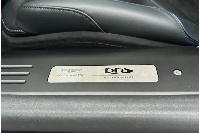Aston Martin DBS din 2023 cu 2.090 km - oferta AST121349 - foto 30