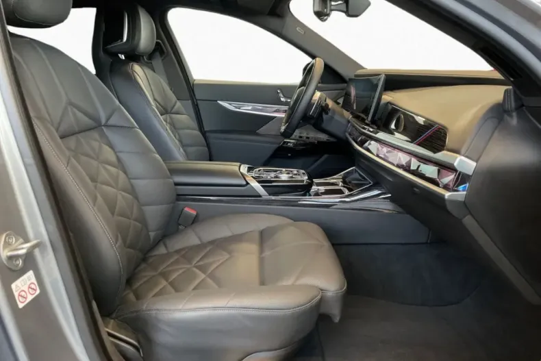 BMW 740 din 2024 cu 26.357 km - oferta BMW121350 - foto 6