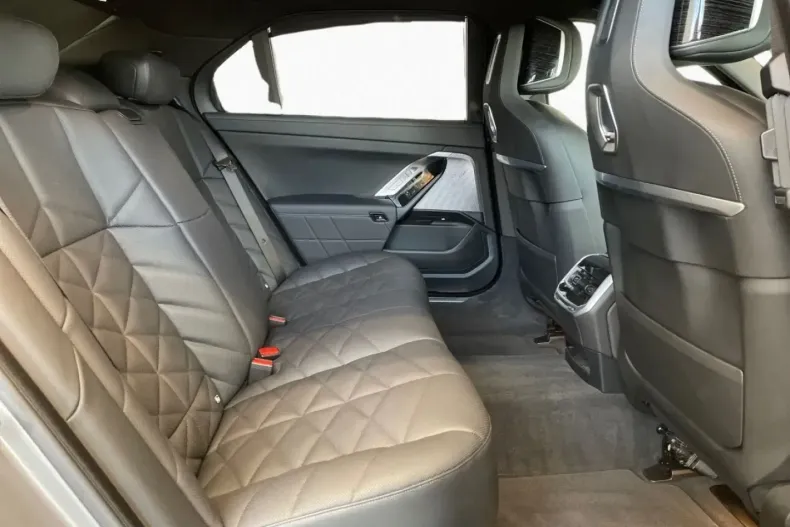 BMW 740 din 2024 cu 26.357 km - oferta BMW121350 - foto 7