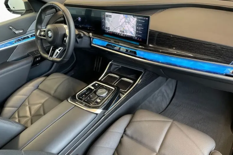 BMW 740 din 2024 cu 26.357 km - oferta BMW121350 - foto 8