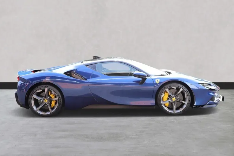 Ferrari SF90 din 2021 cu 15.500 km - oferta FER121352 - foto 7