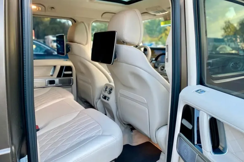 Mercedes-Benz G 63 AMG din 2024 cu 6.000 km - oferta MER121354 - foto 8