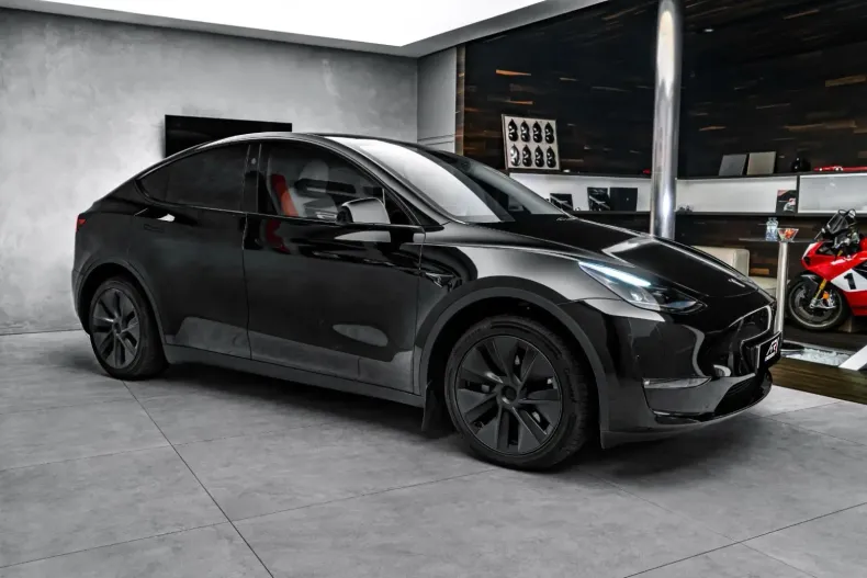 Tesla Model Y din 2024 cu 22.250 km - oferta TES121376 - foto 4