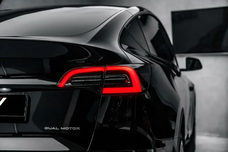 Tesla Model Y din 2024 cu 22.250 km - oferta TES121376 - foto 9