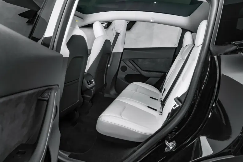 Tesla Model Y din 2024 cu 22.250 km - oferta TES121376 - foto 14